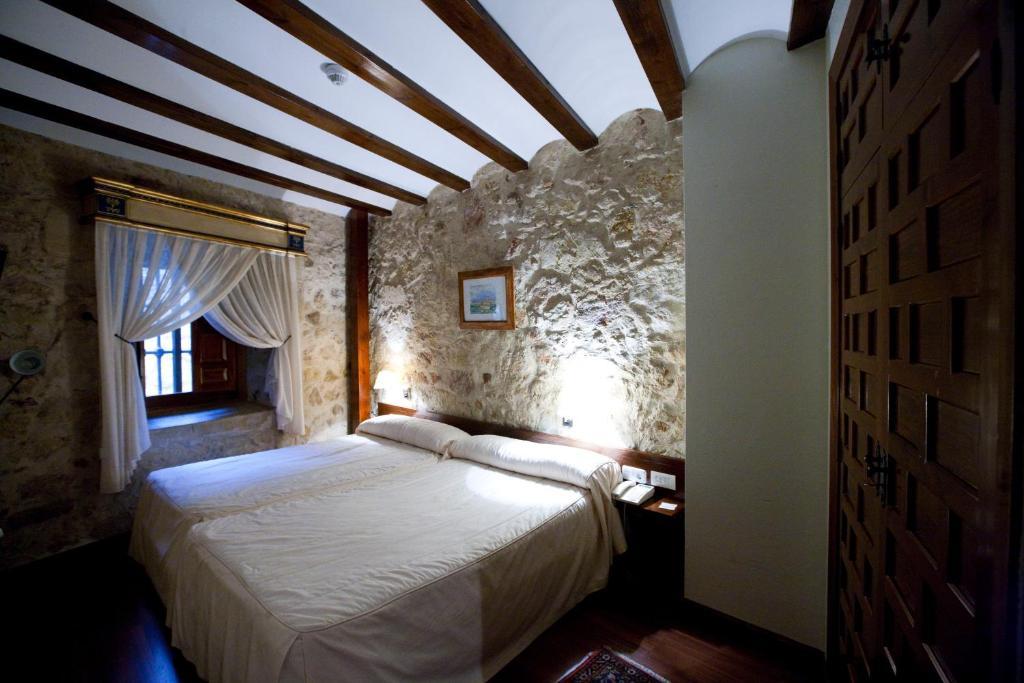 Hotel Microtel Placentinos Salamanca Bagian luar foto