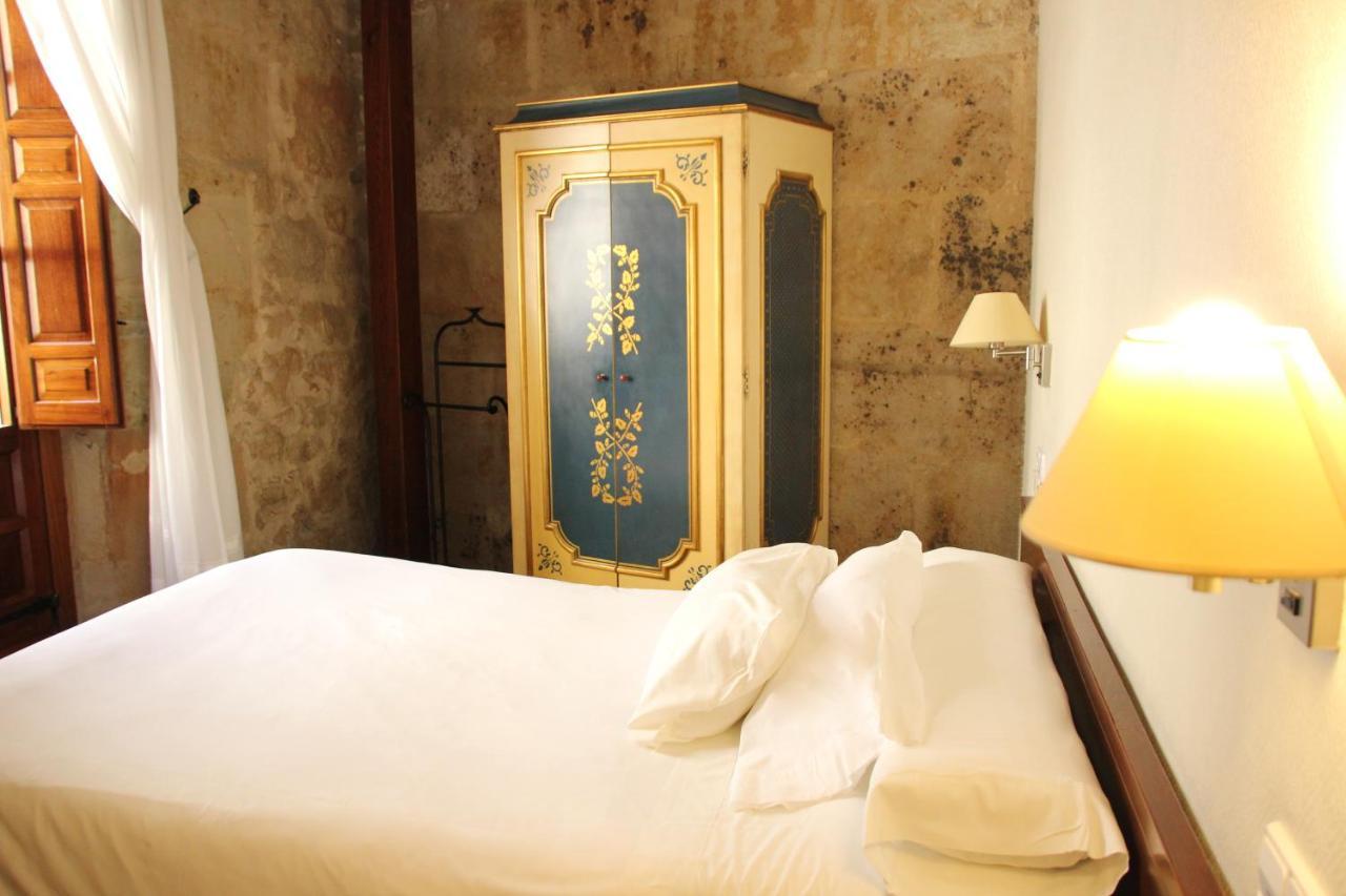 Hotel Microtel Placentinos Salamanca Bagian luar foto
